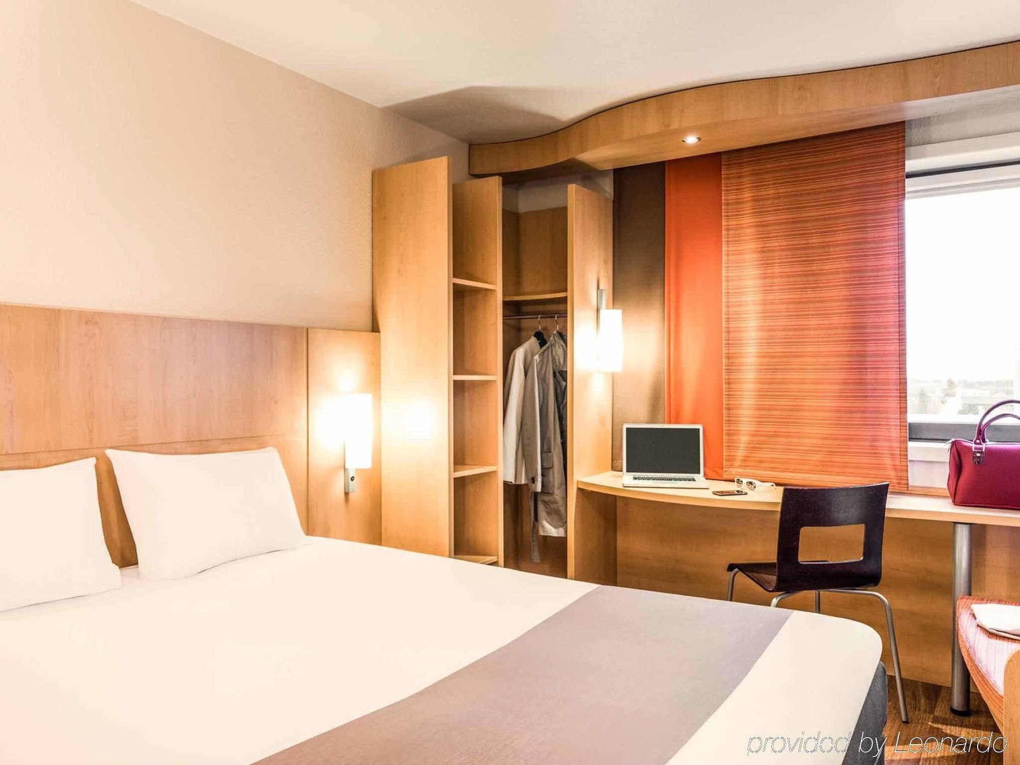Hotel Ibis Paris Créteil Exterior foto